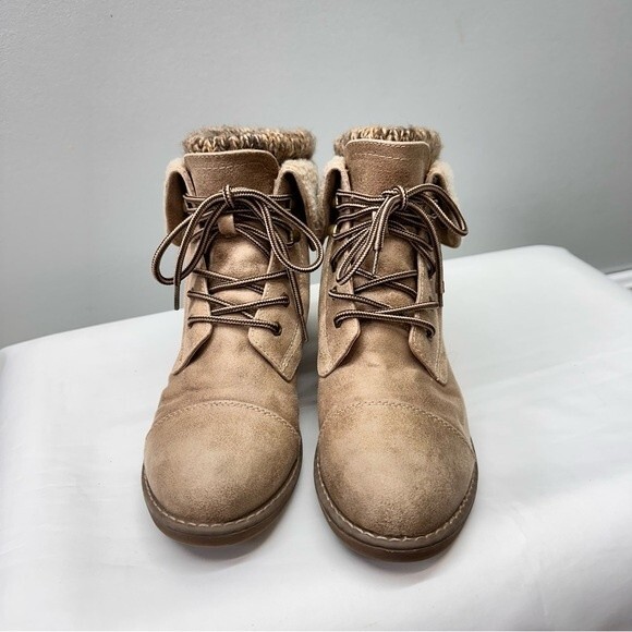 Cliffs White Mountain tan Davis lace up bootie women's 9 - Picture 2 of 8